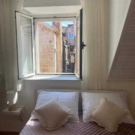*Beautiful, Centrally Located Studio Apartment* Hvar Town Exterior photo