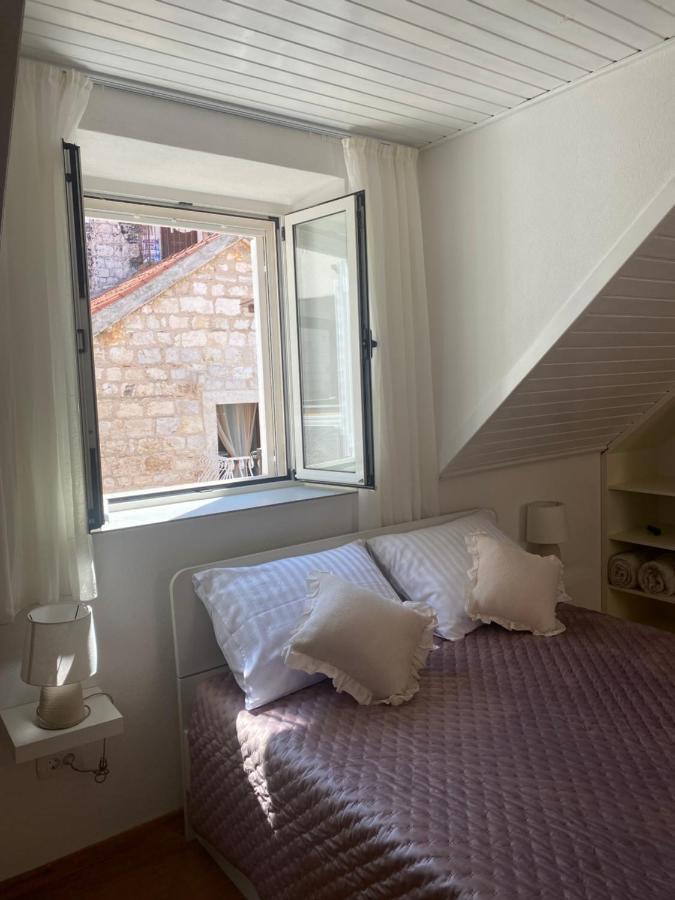 *beautiful, Centrally Located Apartment* Hvar Town
