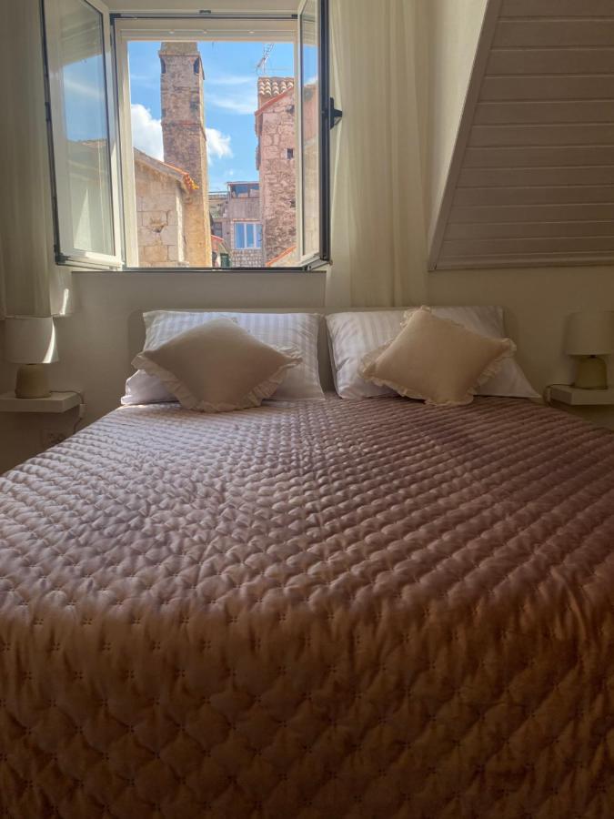 *beautiful, Centrally Located Apartment* Apartment *