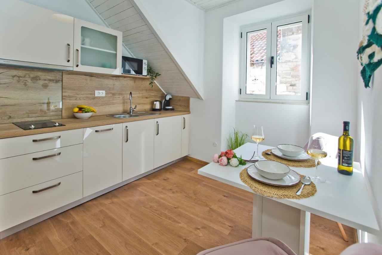 Apartment *beautiful, Centrally Located Apartment* Hvar Town